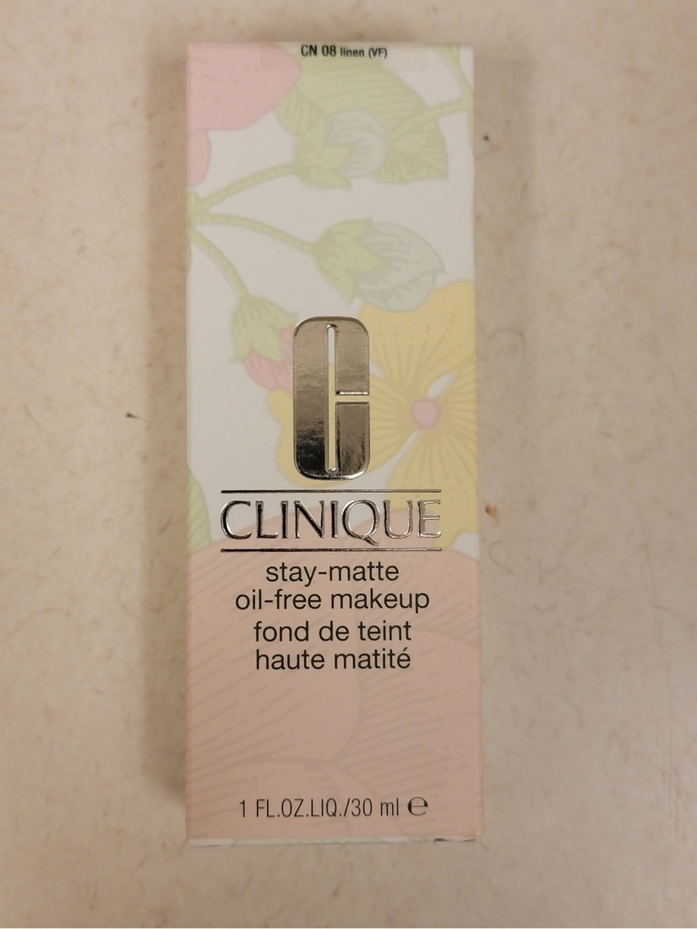 Clinique Stay-Matte Oil-Free Makeup in the color Linen (CN 08 VF)